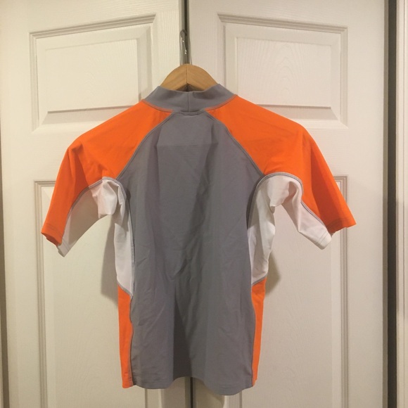 L.L. Bean Sun Block Rash Guard - Picture 4 of 4